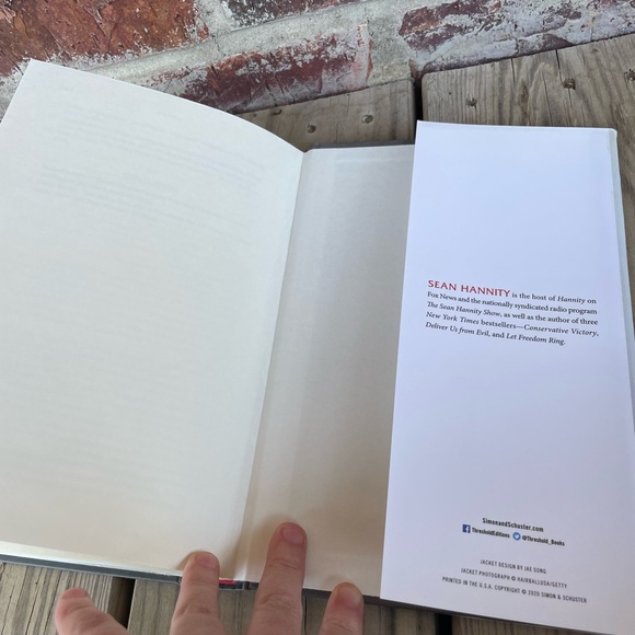 Sean Hannity Live Free Or Die Hardcover Book - Picture 10 of 10